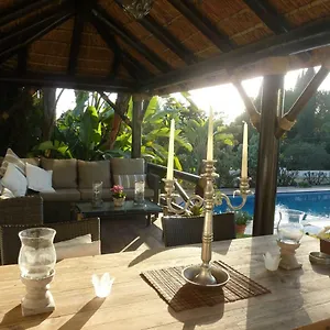 4* Couette-café Breeze Boutique Guest Rooms, Marbella